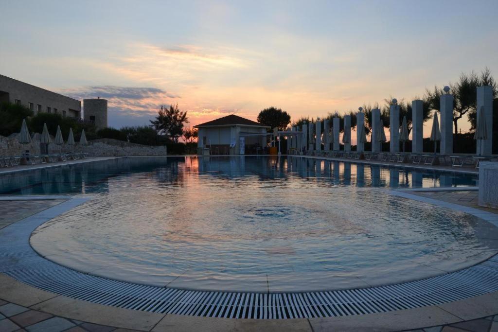 Hotel Scoglio Degli Achei Torre Santa Sabina Exterior foto